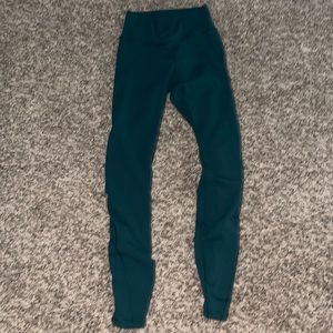 Really pretty green leggings